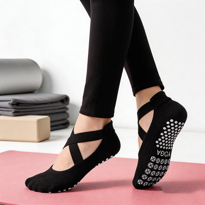 Pilates Yoga Grip Socks - Women Non-Slip Yoga Socks Silicone Indoor