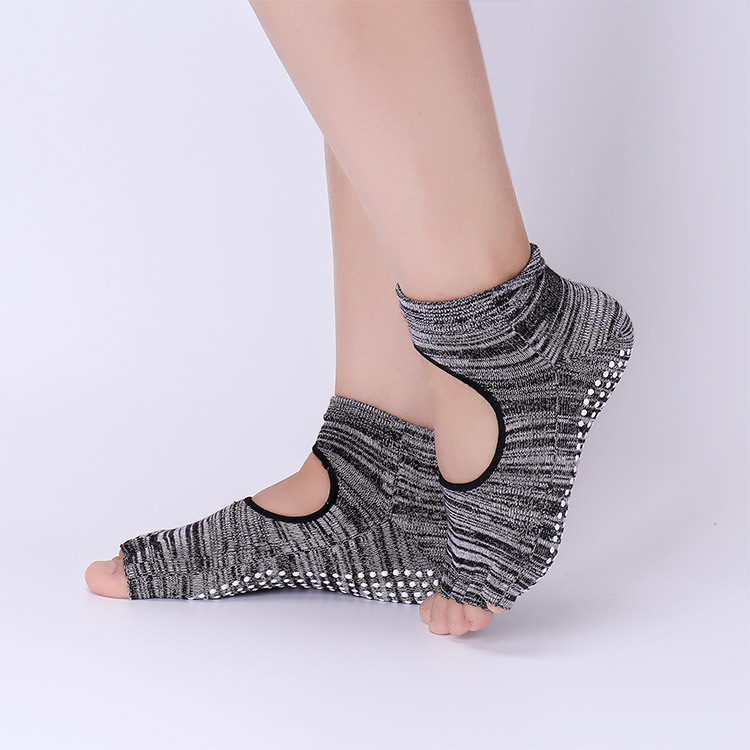 Non-Slip Yoga Socks with Grips - Pilates Yoga Grip Socks review and price